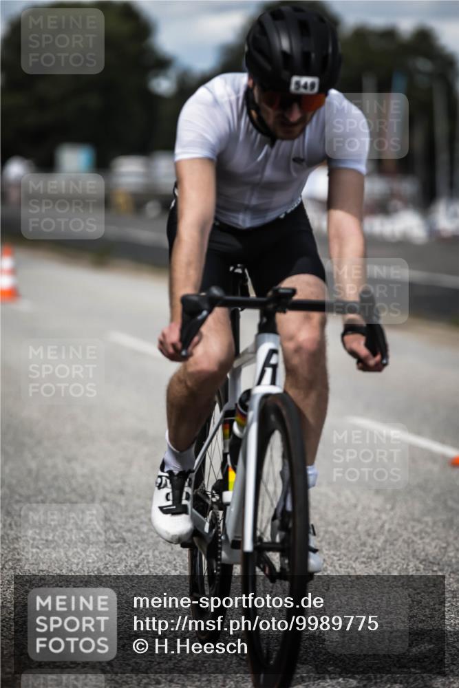 16.08.2026 - KN Förde Triathlon 2026 H.Heesch http://msf.ph/oto/9989775 16.08.2026 13:22:38 Radfahren 601, 721, 737 meine-sportfotos.de