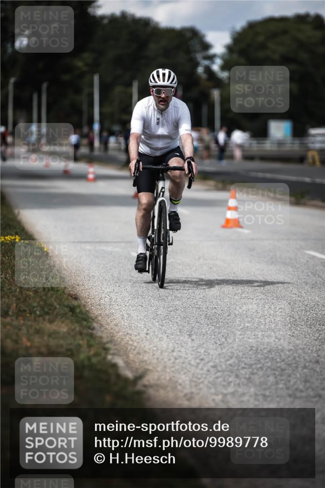 16.08.2026 - KN Förde Triathlon 2026 H.Heesch http://msf.ph/oto/9989778 16.08.2026 13:22:41 Radfahren 737 meine-sportfotos.de