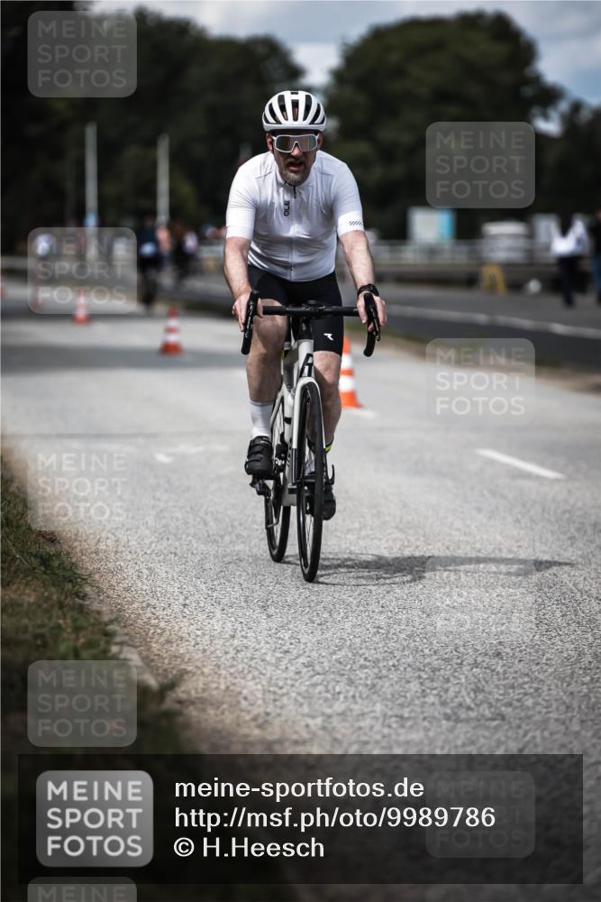 16.08.2026 - KN Förde Triathlon 2026 H.Heesch http://msf.ph/oto/9989786 16.08.2026 13:22:41 Radfahren 737 meine-sportfotos.de