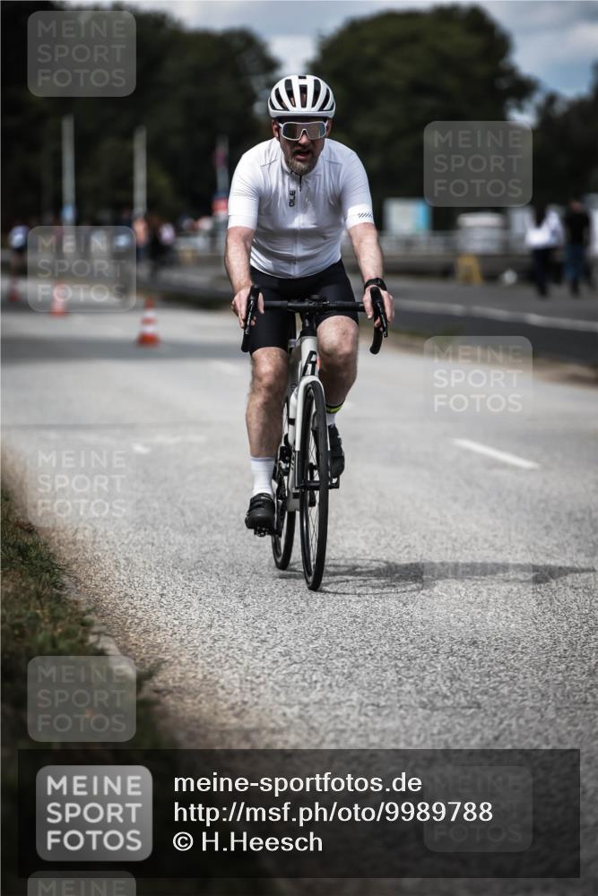 16.08.2026 - KN Förde Triathlon 2026 H.Heesch http://msf.ph/oto/9989788 16.08.2026 13:22:41 Radfahren 737 meine-sportfotos.de