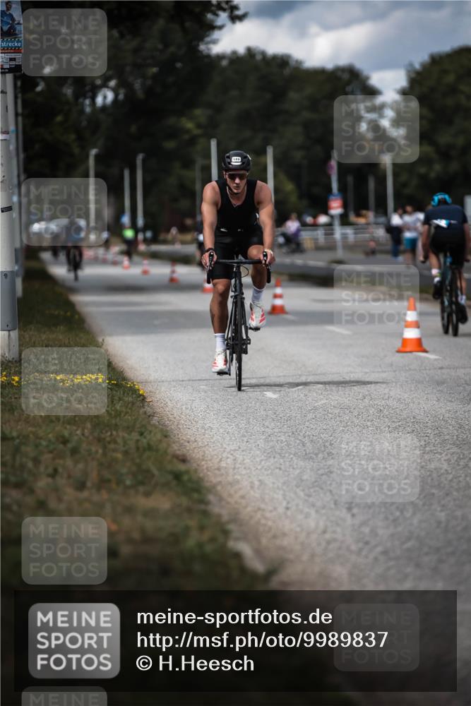 16.08.2026 - KN Förde Triathlon 2026 H.Heesch http://msf.ph/oto/9989837 16.08.2026 13:22:57 Radfahren 550, 612, 739 meine-sportfotos.de