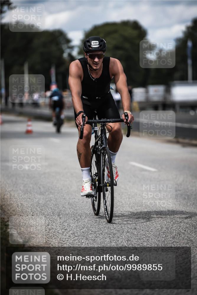 16.08.2026 - KN Förde Triathlon 2026 H.Heesch http://msf.ph/oto/9989855 16.08.2026 13:22:59 Radfahren 550, 739 meine-sportfotos.de