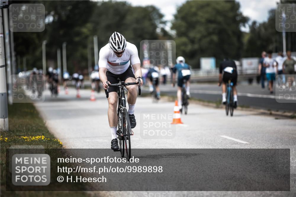 16.08.2026 - KN Förde Triathlon 2026 H.Heesch http://msf.ph/oto/9989898 16.08.2026 13:23:31 Radfahren  meine-sportfotos.de