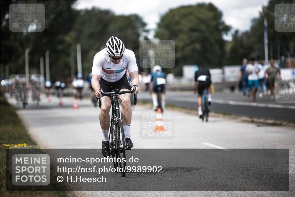 16.08.2026 - KN Förde Triathlon 2026 H.Heesch http://msf.ph/oto/9989902 16.08.2026 13:23:31 Radfahren  meine-sportfotos.de