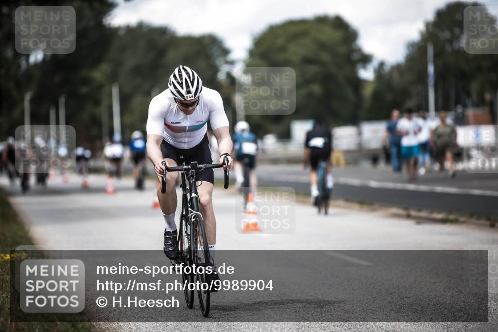 16.08.2026 - KN Förde Triathlon 2026 H.Heesch http://msf.ph/oto/9989904 16.08.2026 13:23:31 Radfahren  meine-sportfotos.de