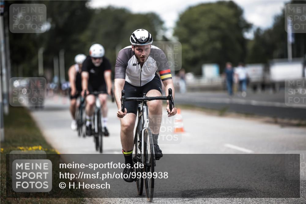 16.08.2026 - KN Förde Triathlon 2026 H.Heesch http://msf.ph/oto/9989938 16.08.2026 13:23:39 Radfahren 596, 608, 740, 747 meine-sportfotos.de