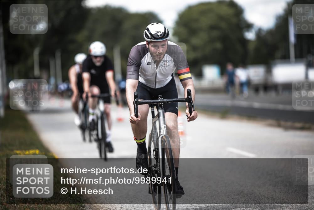 16.08.2026 - KN Förde Triathlon 2026 H.Heesch http://msf.ph/oto/9989941 16.08.2026 13:23:39 Radfahren 596, 608, 740, 747 meine-sportfotos.de