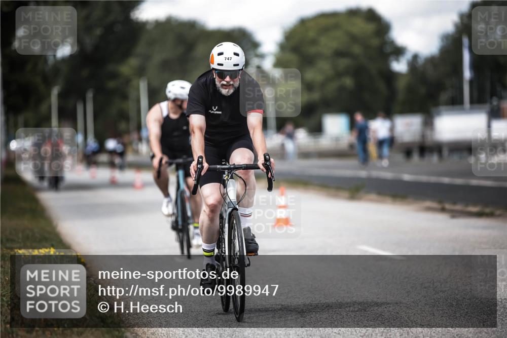 16.08.2026 - KN Förde Triathlon 2026 H.Heesch http://msf.ph/oto/9989947 16.08.2026 13:23:40 Radfahren 596, 608, 740, 747 meine-sportfotos.de