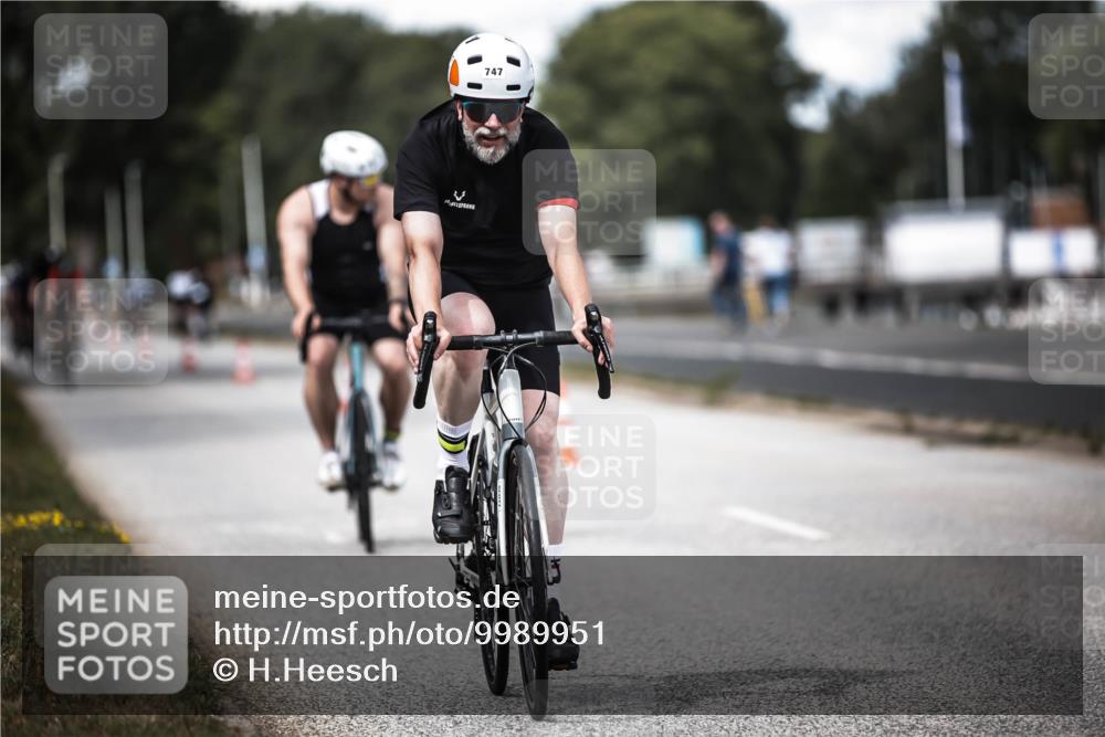 16.08.2026 - KN Förde Triathlon 2026 H.Heesch http://msf.ph/oto/9989951 16.08.2026 13:23:40 Radfahren 596, 608, 740, 747 meine-sportfotos.de