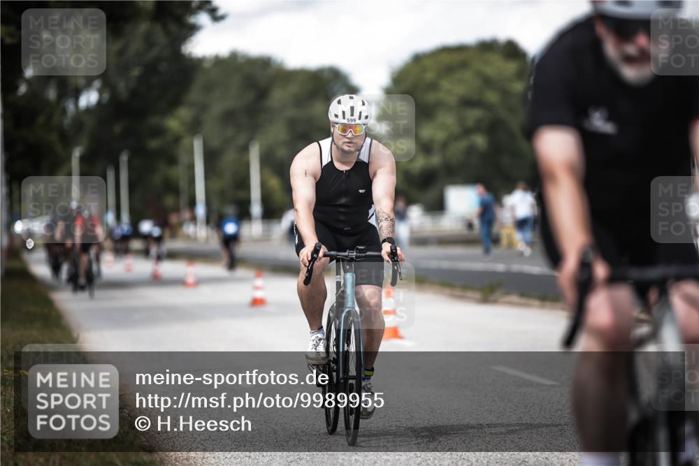 16.08.2026 - KN Förde Triathlon 2026 H.Heesch http://msf.ph/oto/9989955 16.08.2026 13:23:41 Radfahren 596, 608, 740, 747 meine-sportfotos.de