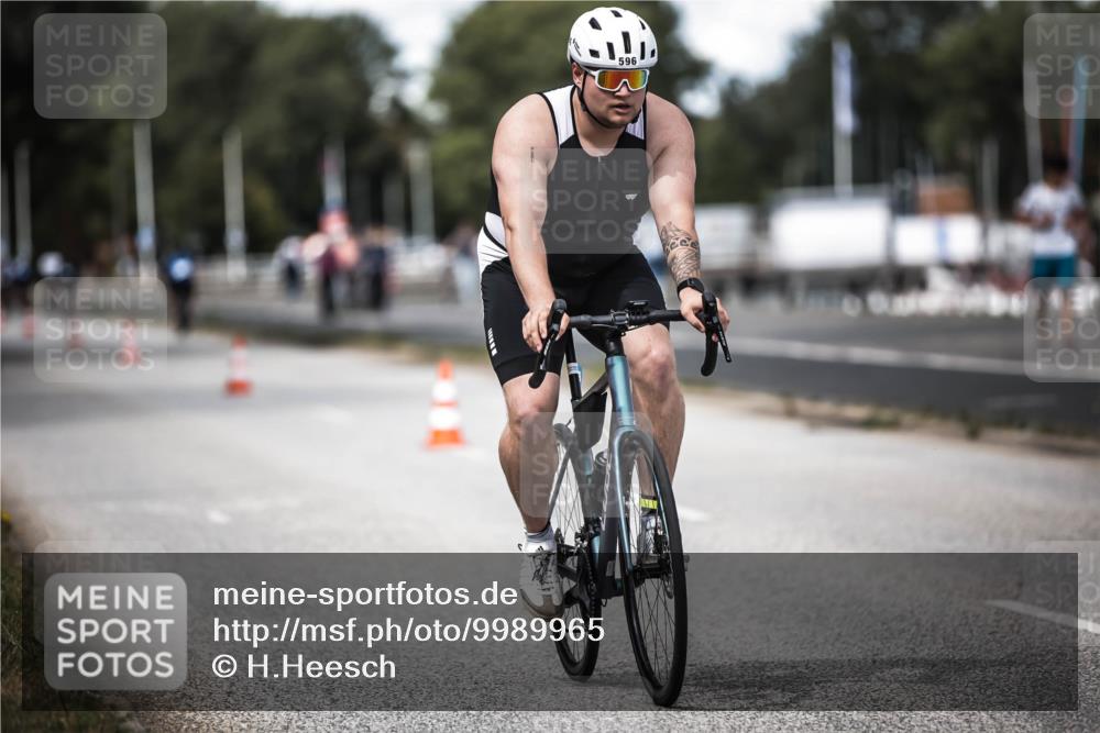 16.08.2026 - KN Förde Triathlon 2026 H.Heesch http://msf.ph/oto/9989965 16.08.2026 13:23:41 Radfahren 596, 608, 740, 747 meine-sportfotos.de