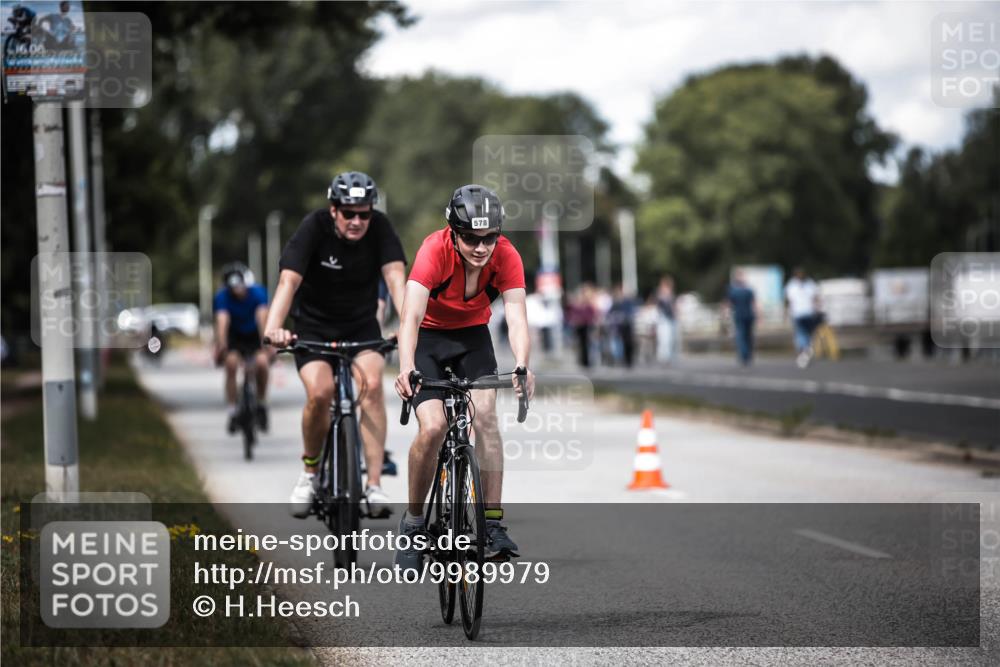 16.08.2026 - KN Förde Triathlon 2026 H.Heesch http://msf.ph/oto/9989979 16.08.2026 13:23:46 Radfahren 517, 535, 578, 581, 729, 740 meine-sportfotos.de