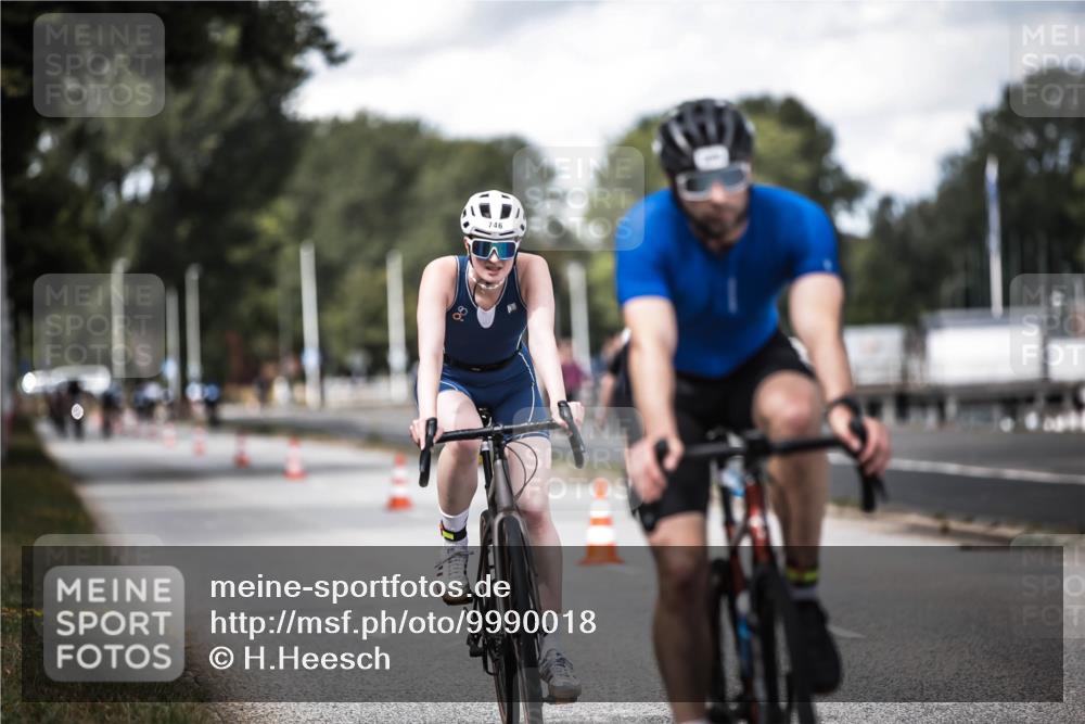 16.08.2026 - KN Förde Triathlon 2026 H.Heesch http://msf.ph/oto/9990018 16.08.2026 13:23:51 Radfahren 517, 535, 545, 578, 581, 589, 729, 746 meine-sportfotos.de