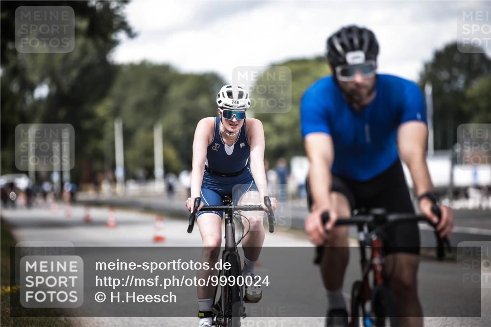 16.08.2026 - KN Förde Triathlon 2026 H.Heesch http://msf.ph/oto/9990024 16.08.2026 13:23:51 Radfahren 517, 535, 545, 578, 581, 589, 729, 746 meine-sportfotos.de