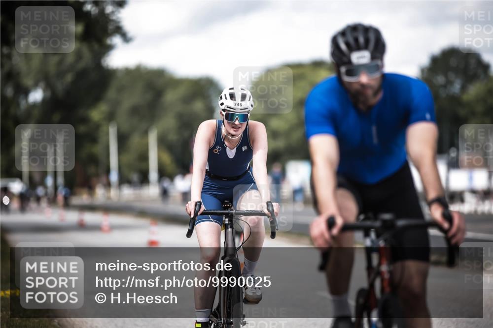 16.08.2026 - KN Förde Triathlon 2026 H.Heesch http://msf.ph/oto/9990025 16.08.2026 13:23:51 Radfahren 517, 535, 545, 578, 581, 589, 729, 746 meine-sportfotos.de
