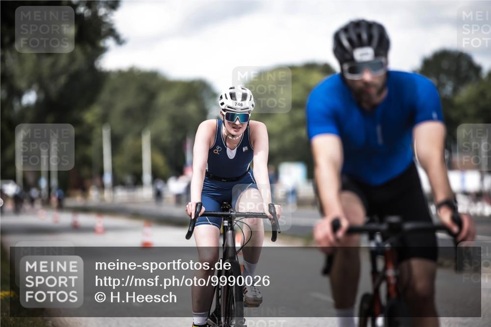 16.08.2026 - KN Förde Triathlon 2026 H.Heesch http://msf.ph/oto/9990026 16.08.2026 13:23:51 Radfahren 517, 535, 545, 578, 581, 589, 729, 746 meine-sportfotos.de