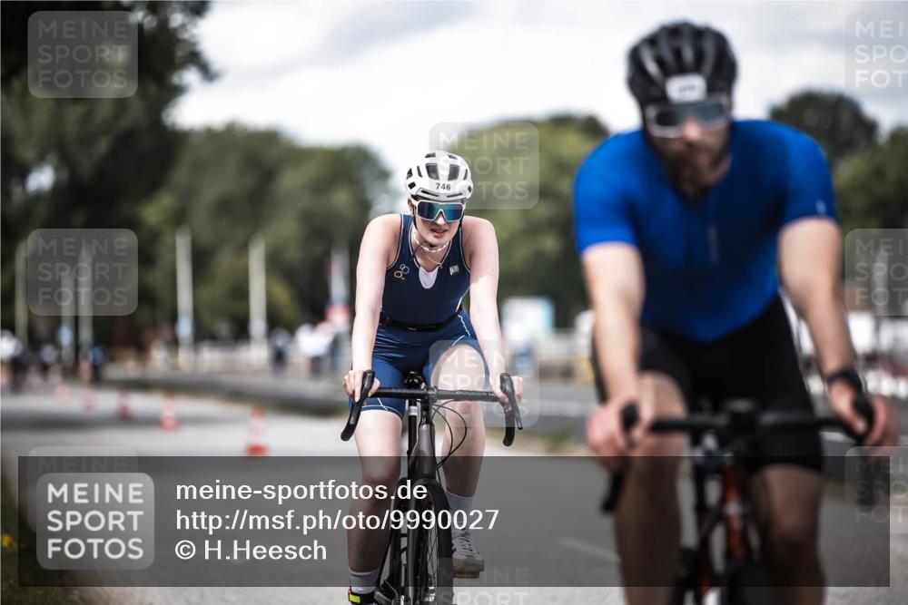 16.08.2026 - KN Förde Triathlon 2026 H.Heesch http://msf.ph/oto/9990027 16.08.2026 13:23:51 Radfahren 517, 535, 545, 578, 581, 589, 729, 746 meine-sportfotos.de