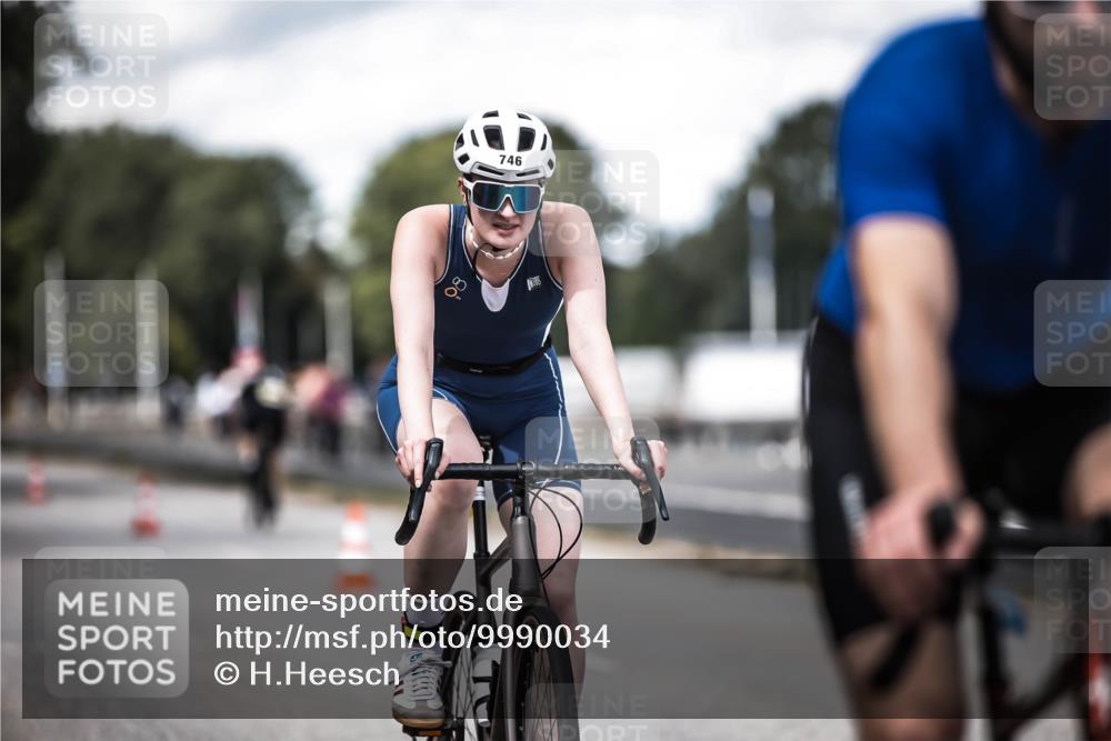 16.08.2026 - KN Förde Triathlon 2026 H.Heesch http://msf.ph/oto/9990034 16.08.2026 13:23:52 Radfahren 535, 545, 581, 589, 746 meine-sportfotos.de