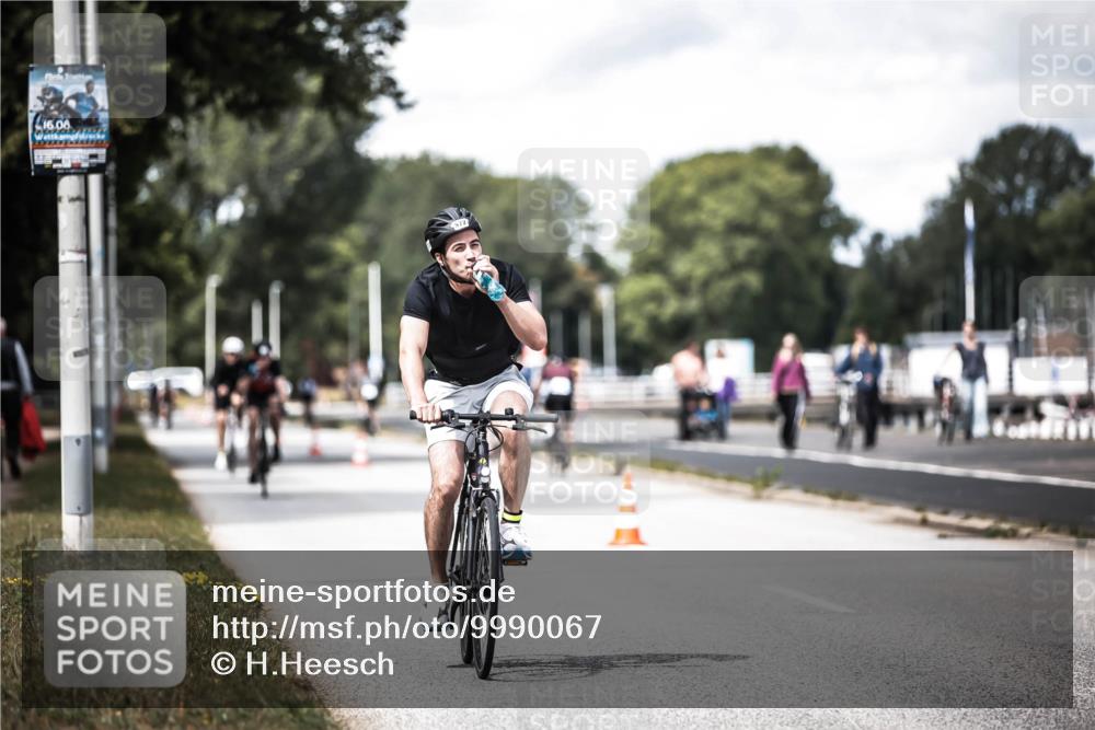 16.08.2026 - KN Förde Triathlon 2026 H.Heesch http://msf.ph/oto/9990067 16.08.2026 13:24:10 Radfahren 572, 585, 732, 736 meine-sportfotos.de