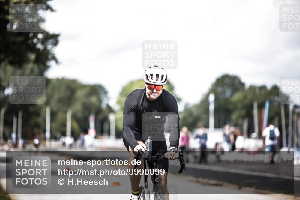16.08.2026 - KN Förde Triathlon 2026 H.Heesch http://msf.ph/oto/9990099 16.08.2026 13:24:17 Radfahren 531, 585, 724, 732, 736 meine-sportfotos.de