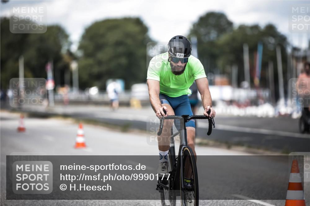 16.08.2026 - KN Förde Triathlon 2026 H.Heesch http://msf.ph/oto/9990177 16.08.2026 13:24:51 Radfahren 546, 561, 577 meine-sportfotos.de