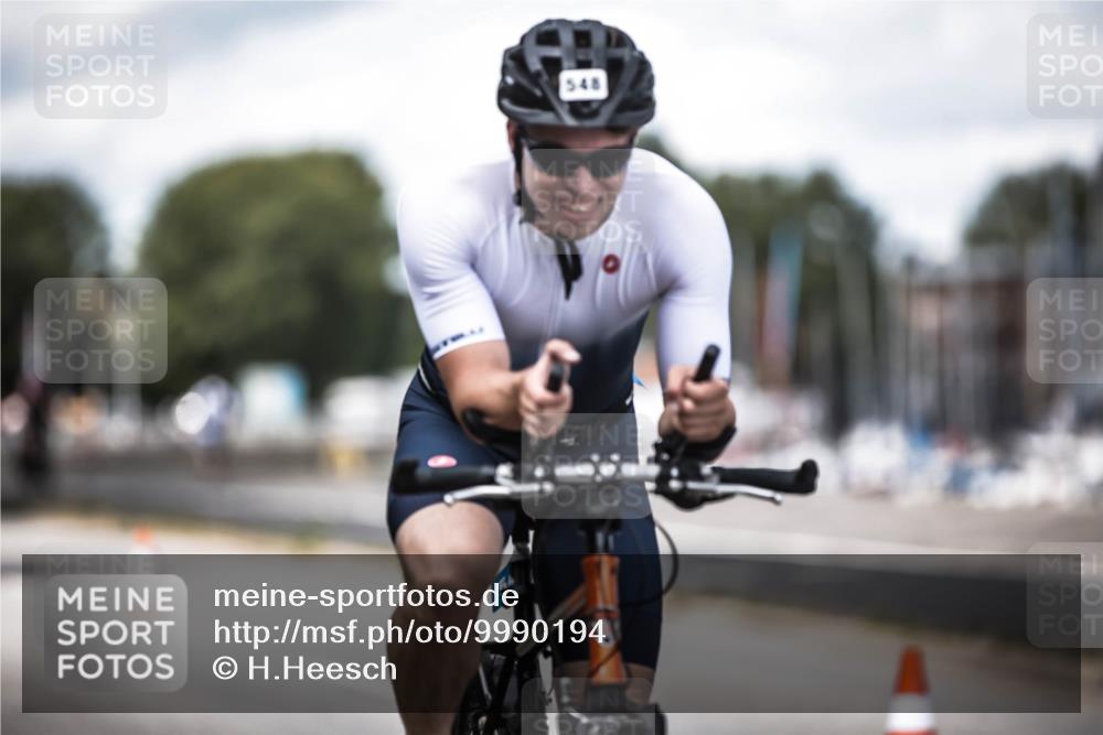 16.08.2026 - KN Förde Triathlon 2026 H.Heesch http://msf.ph/oto/9990194 16.08.2026 13:24:57 Radfahren 546, 561 meine-sportfotos.de