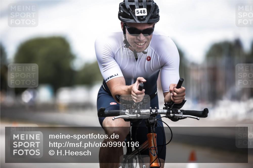 16.08.2026 - KN Förde Triathlon 2026 H.Heesch http://msf.ph/oto/9990196 16.08.2026 13:24:57 Radfahren 546, 561 meine-sportfotos.de