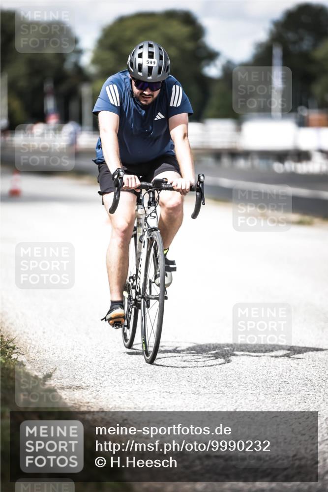 16.08.2026 - KN Förde Triathlon 2026 H.Heesch http://msf.ph/oto/9990232 16.08.2026 13:25:15 Radfahren 196, 599 meine-sportfotos.de