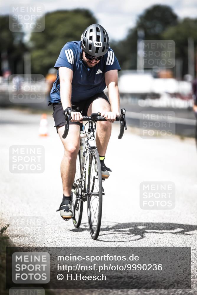 16.08.2026 - KN Förde Triathlon 2026 H.Heesch http://msf.ph/oto/9990236 16.08.2026 13:25:15 Radfahren 196, 599 meine-sportfotos.de
