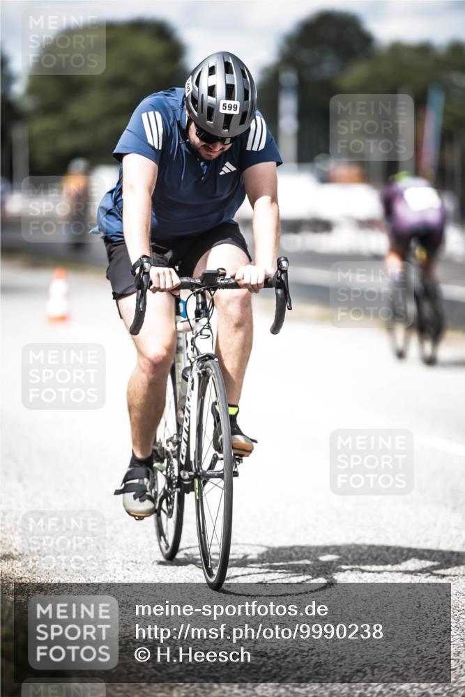 16.08.2026 - KN Förde Triathlon 2026 H.Heesch http://msf.ph/oto/9990238 16.08.2026 13:25:16 Radfahren 196, 599 meine-sportfotos.de