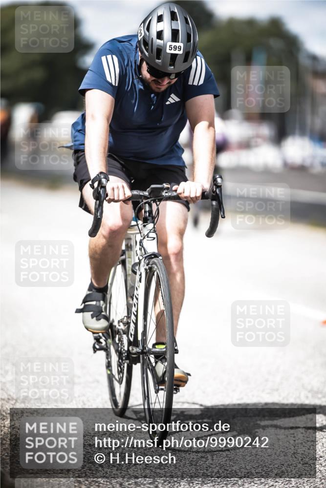 16.08.2026 - KN Förde Triathlon 2026 H.Heesch http://msf.ph/oto/9990242 16.08.2026 13:25:16 Radfahren 196, 599 meine-sportfotos.de