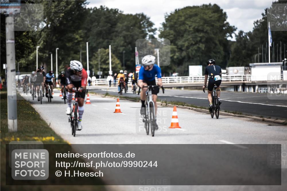 16.08.2026 - KN Förde Triathlon 2026 H.Heesch http://msf.ph/oto/9990244 16.08.2026 13:25:27 Radfahren 717, 734 meine-sportfotos.de