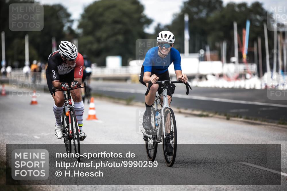 16.08.2026 - KN Förde Triathlon 2026 H.Heesch http://msf.ph/oto/9990259 16.08.2026 13:25:28 Radfahren 734 meine-sportfotos.de