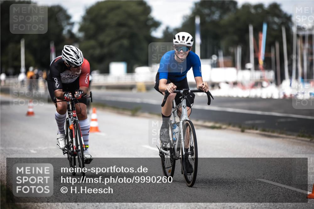 16.08.2026 - KN Förde Triathlon 2026 H.Heesch http://msf.ph/oto/9990260 16.08.2026 13:25:28 Radfahren 734 meine-sportfotos.de