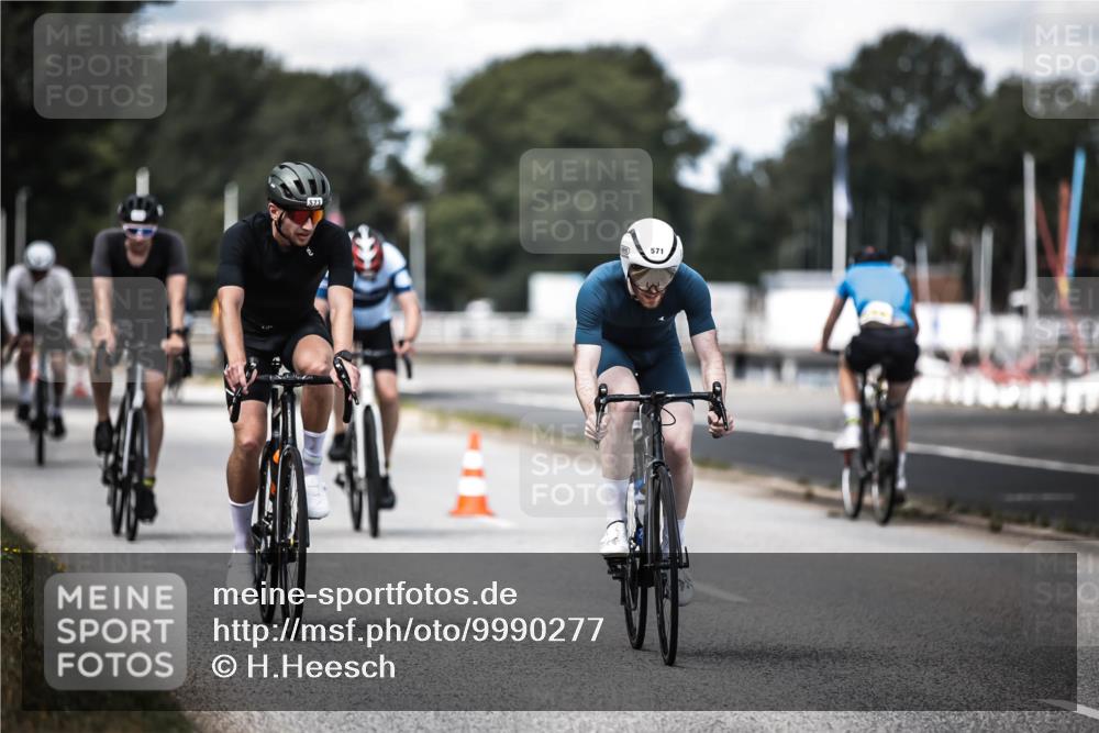 16.08.2026 - KN Förde Triathlon 2026 H.Heesch http://msf.ph/oto/9990277 16.08.2026 13:25:32 Radfahren 739 meine-sportfotos.de