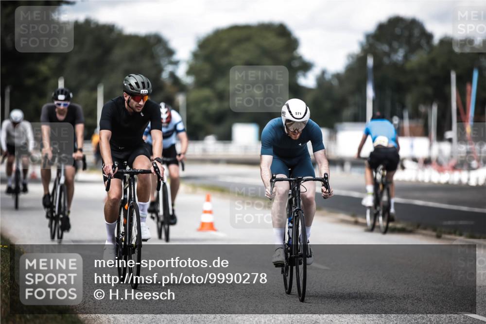 16.08.2026 - KN Förde Triathlon 2026 H.Heesch http://msf.ph/oto/9990278 16.08.2026 13:25:32 Radfahren 739 meine-sportfotos.de