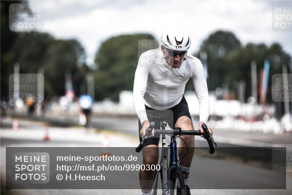 16.08.2026 - KN Förde Triathlon 2026 H.Heesch http://msf.ph/oto/9990300 16.08.2026 13:25:36 Radfahren 739 meine-sportfotos.de