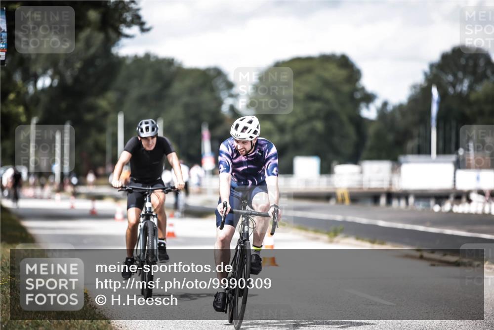 16.08.2026 - KN Förde Triathlon 2026 H.Heesch http://msf.ph/oto/9990309 16.08.2026 13:25:41 Radfahren 601, 711 meine-sportfotos.de