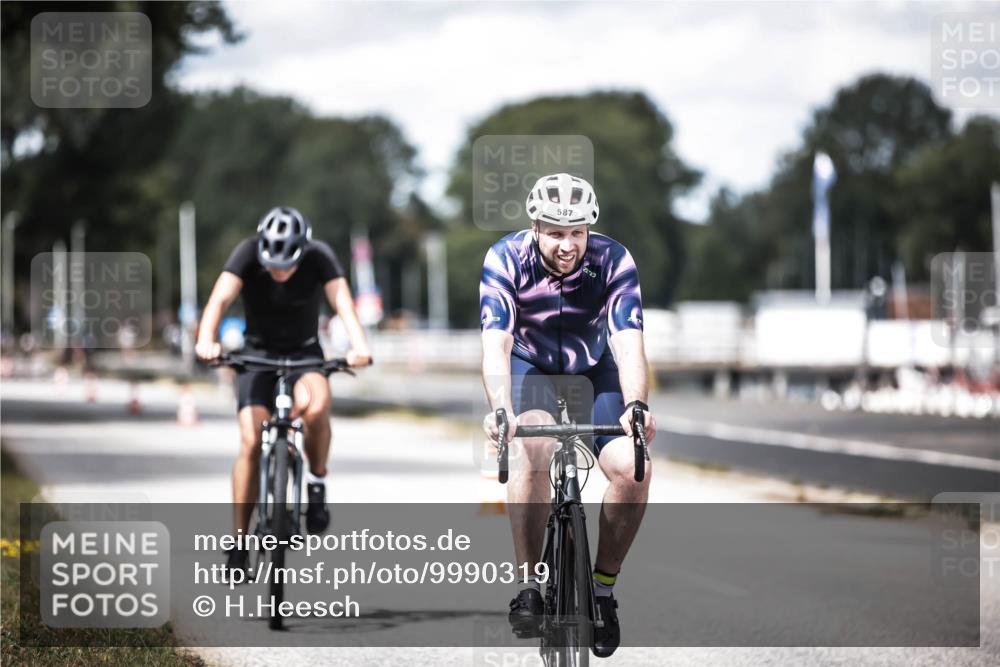 16.08.2026 - KN Förde Triathlon 2026 H.Heesch http://msf.ph/oto/9990319 16.08.2026 13:25:41 Radfahren 601, 711 meine-sportfotos.de