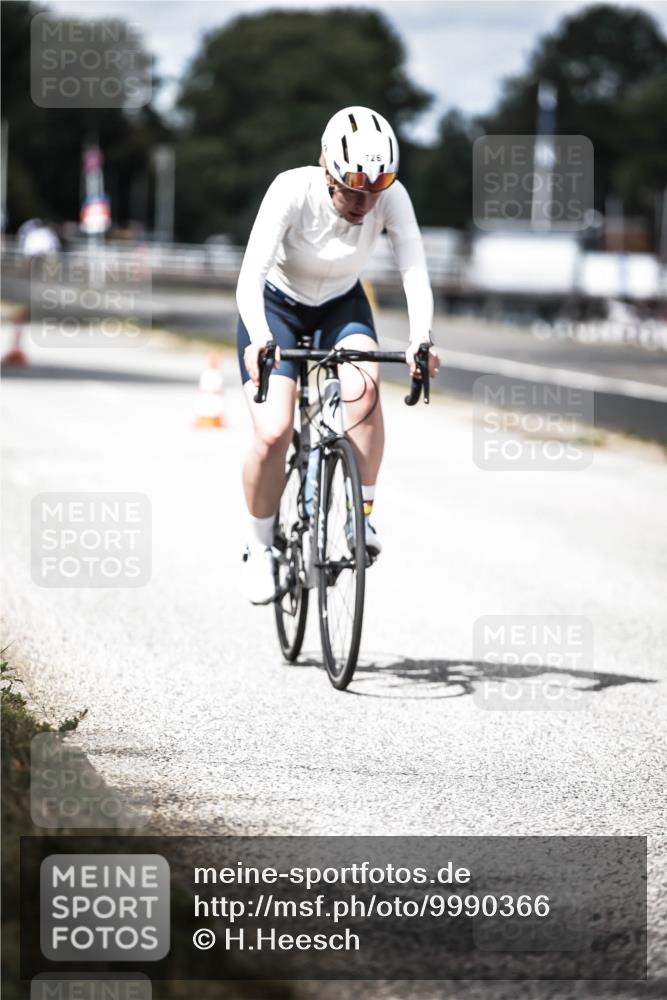 16.08.2026 - KN Förde Triathlon 2026 H.Heesch http://msf.ph/oto/9990366 16.08.2026 13:25:57 Radfahren 726 meine-sportfotos.de