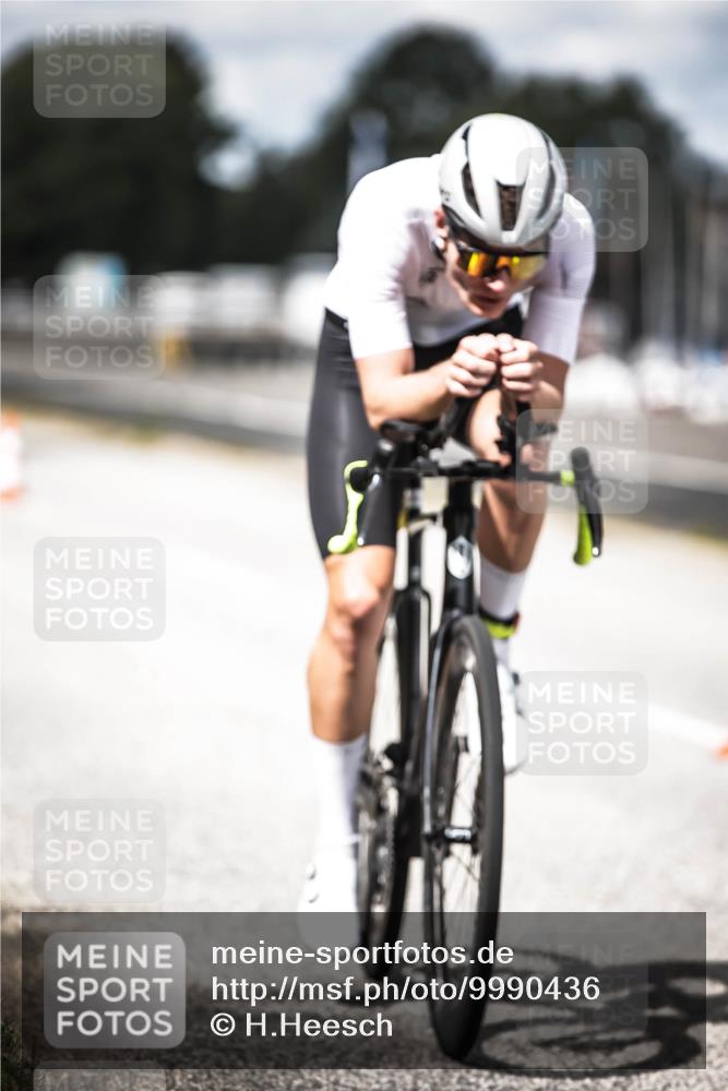 16.08.2026 - KN Förde Triathlon 2026 H.Heesch http://msf.ph/oto/9990436 16.08.2026 13:26:09 Radfahren  meine-sportfotos.de