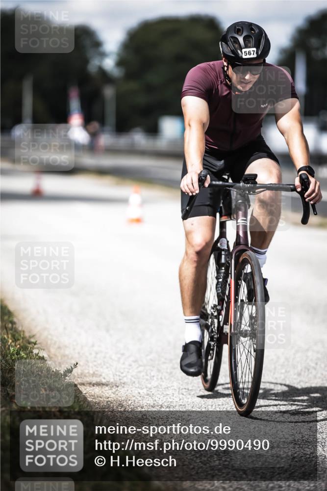 16.08.2026 - KN Förde Triathlon 2026 H.Heesch http://msf.ph/oto/9990490 16.08.2026 13:26:23 Radfahren 580, 604 meine-sportfotos.de