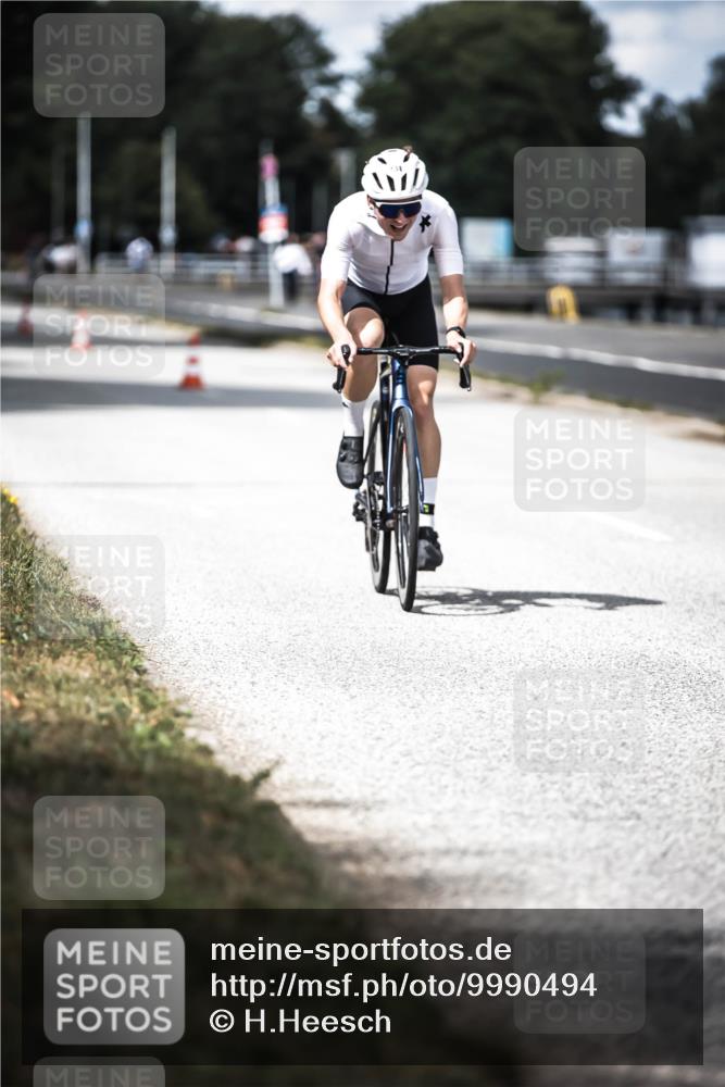 16.08.2026 - KN Förde Triathlon 2026 H.Heesch http://msf.ph/oto/9990494 16.08.2026 13:26:26 Radfahren 580 meine-sportfotos.de