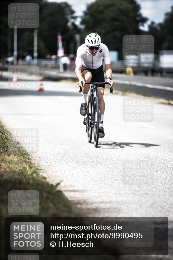 16.08.2026 - KN Förde Triathlon 2026 H.Heesch http://msf.ph/oto/9990495 16.08.2026 13:26:26 Radfahren 580 meine-sportfotos.de