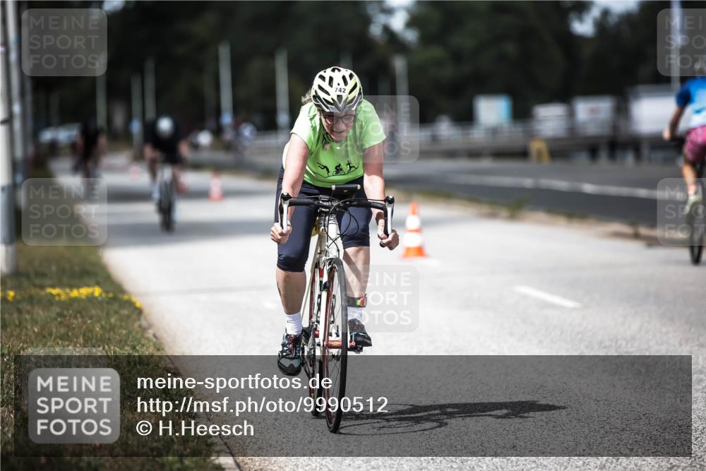 16.08.2026 - KN Förde Triathlon 2026 H.Heesch http://msf.ph/oto/9990512 16.08.2026 13:26:35 Radfahren 715, 725, 742 meine-sportfotos.de