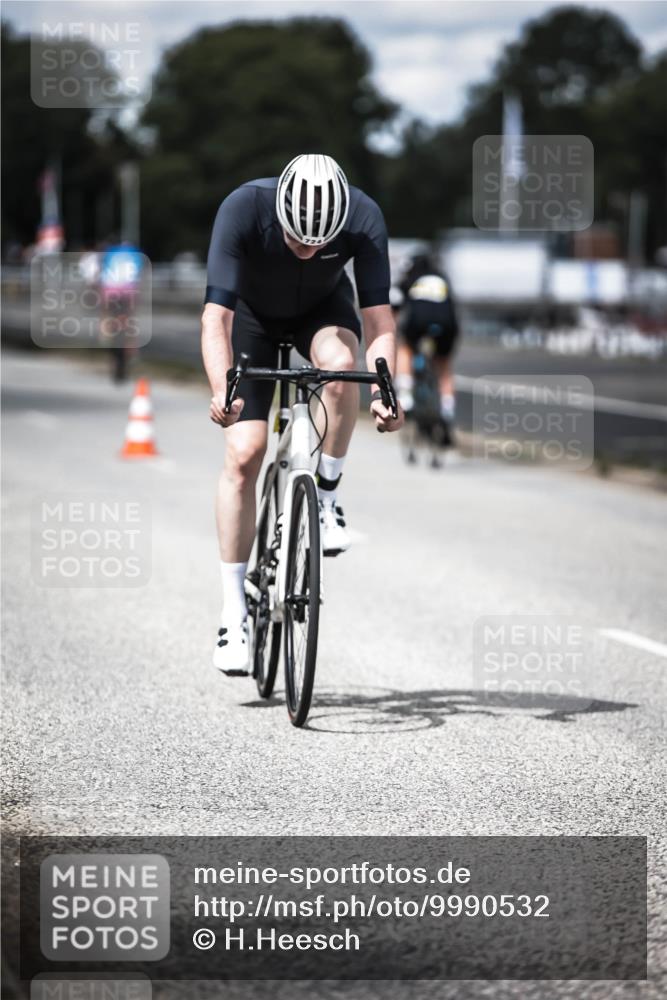 16.08.2026 - KN Förde Triathlon 2026 H.Heesch http://msf.ph/oto/9990532 16.08.2026 13:26:39 Radfahren 566, 715, 742 meine-sportfotos.de