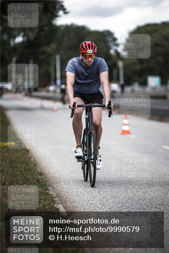 16.08.2026 - KN Förde Triathlon 2026 H.Heesch http://msf.ph/oto/9990579 16.08.2026 13:27:08 Radfahren  meine-sportfotos.de