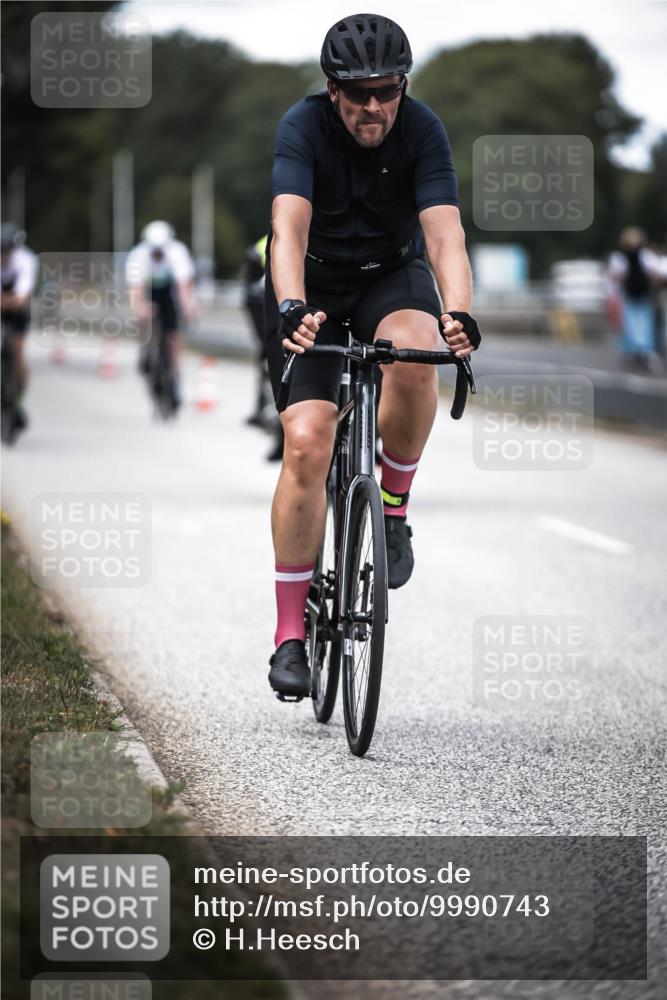 16.08.2026 - KN Förde Triathlon 2026 H.Heesch http://msf.ph/oto/9990743 16.08.2026 13:29:14 Radfahren 562, 722 meine-sportfotos.de