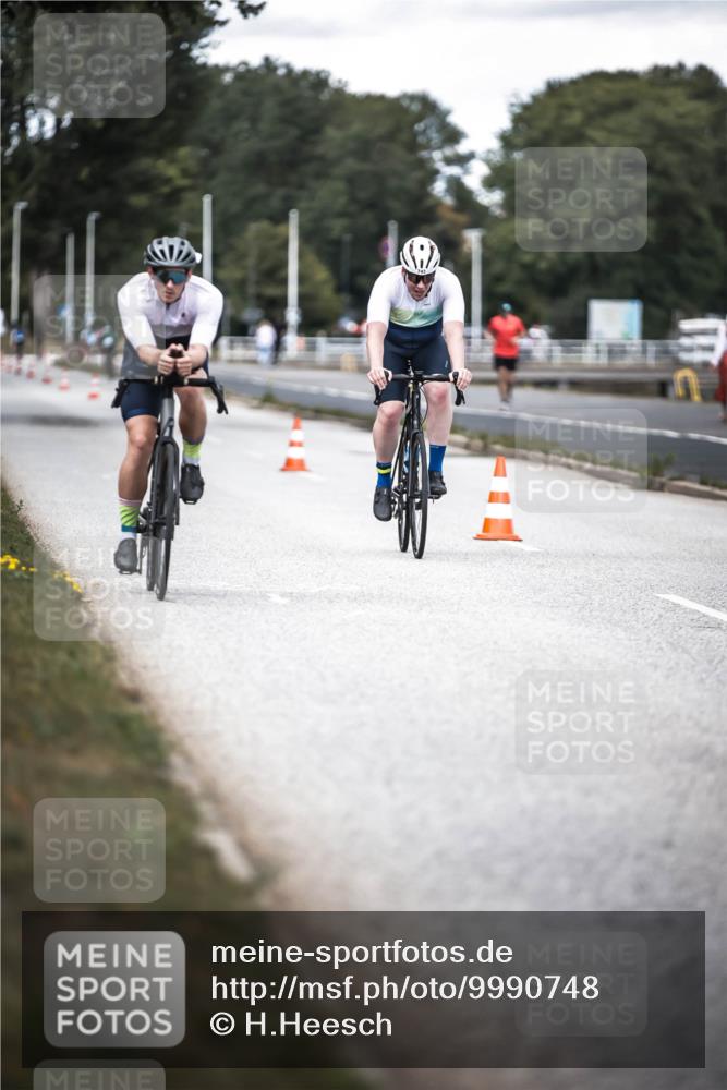16.08.2026 - KN Förde Triathlon 2026 H.Heesch http://msf.ph/oto/9990748 16.08.2026 13:29:16 Radfahren 562, 722 meine-sportfotos.de