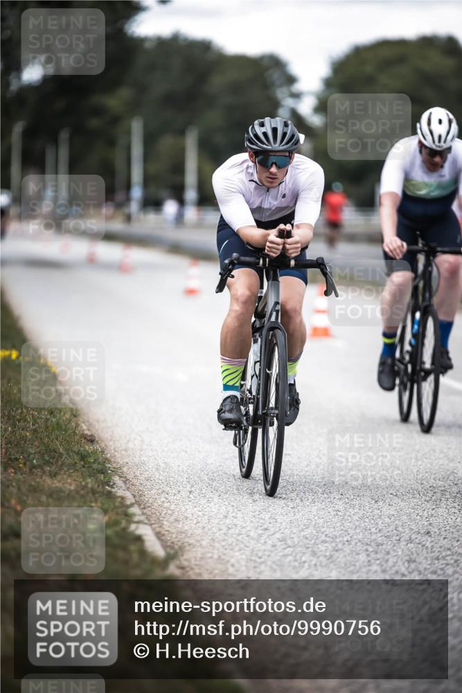 16.08.2026 - KN Förde Triathlon 2026 H.Heesch http://msf.ph/oto/9990756 16.08.2026 13:29:17 Radfahren 562 meine-sportfotos.de